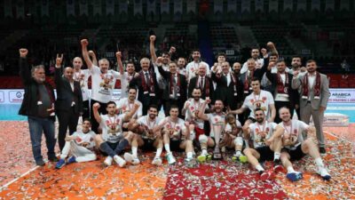 Erkekler Voleybol 1. Lig play-off finalinde Kocaeli Büyükşehir Belediyesi Kağıt