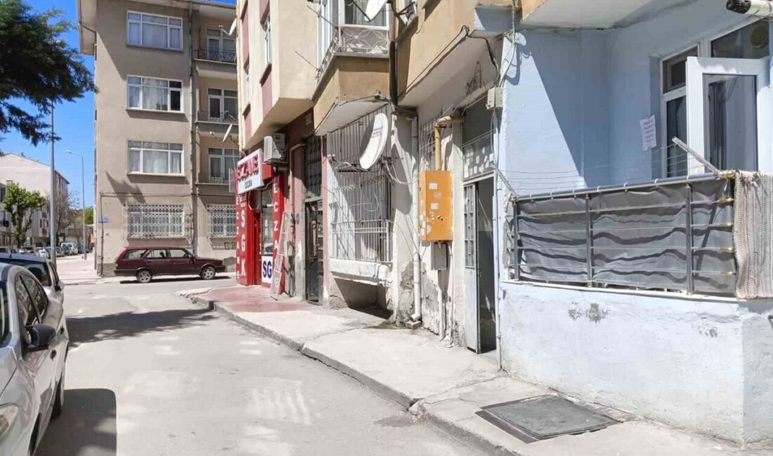 Ankara’nın Polatlı ilçesinde yaşayan Rıza Koçak, toprağa gömülü halde bulunan