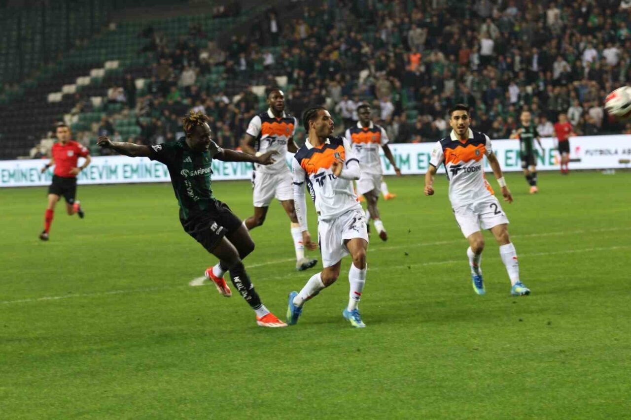 Trendyol Süper Lig 28. hafta karşılaşmasında Kocaelispor, Rams Başakşehir’i konuk