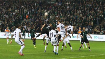 Trendyol Süper Lig’in 28. haftasında Kocaelispor, evinde RAMS Başakşehir ile