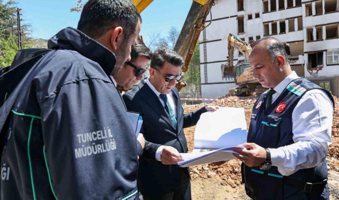 Tunceli’de eski belediye binası ve yer altı çarşısını kapsayan bölgenin