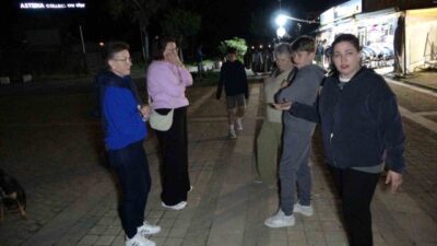 Antalya’nın Manavgat ilçesi Titreyengöl çevresinde aydınlatmaların çalışmaması, turistleri zor durumda