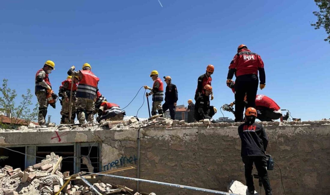 Uşak’ta İl Afet ve Acil Durum Müdürlüğü koordinesinde, AFAD, UMKE,