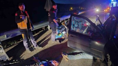 Van’ın Muradiye ilçesine kaçak göçmenlerin bulunduğu otomobil ile bir aracın