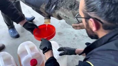 Osmaniye’de polis ekiplerince yabancı plakalı bir araçta yapılan aramada, yakıt