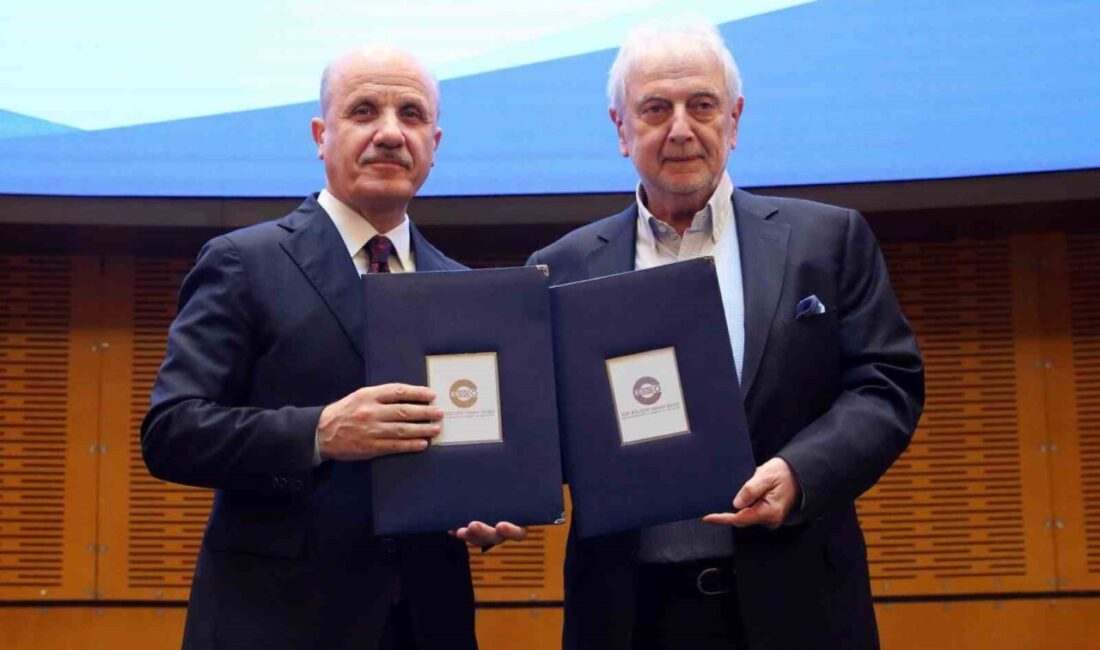 Yükseköğretim Kurulu (YÖK) Başkanı Erol Özvar, İzmir’de, Yükseköğretim Kurulu ile