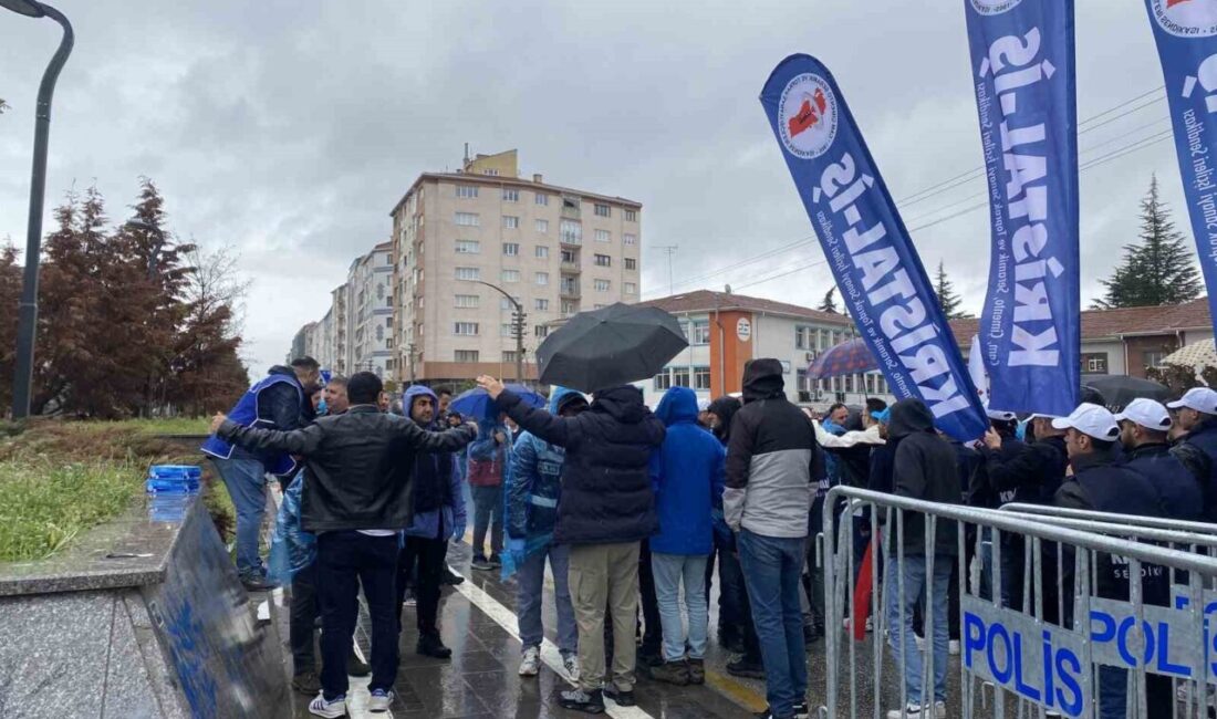 Eskişehir’de 1 Mayıs kutlamaları çerçevesinde Hatboyu ve Zübeyde Hanım caddeleri