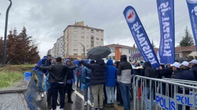 Eskişehir’de 1 Mayıs kutlamaları çerçevesinde Hatboyu ve Zübeyde Hanım caddeleri