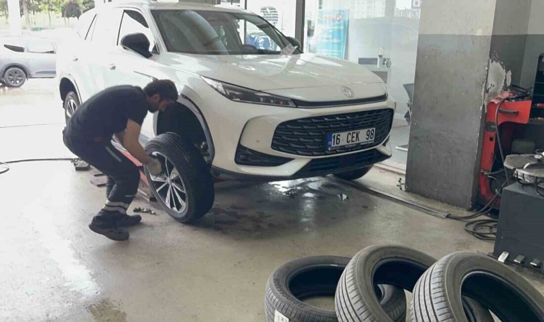 Türkiye genelinde işçiler meydanlarda 1 Mayıs Emek ve Dayanışma Günü’nü