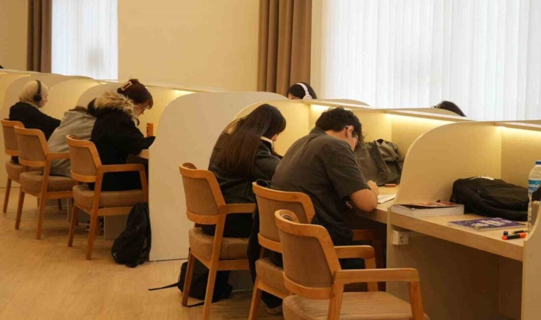Düzce Belediye Başkanı Dr. Faruk Özlü tarafından şehre kazandırılan kütüphaneler