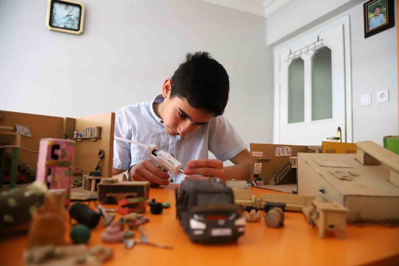 Gümüşhane’de yaşayan 14 yaşındaki Gökay Baran Berker, 8 yaşından beri