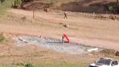 Kahramanmaraş’ta düzenlenen Türkiye Offroad Şampiyonası’nda 14 yaşındaki Yusuf, rüzgarın etkisiyle