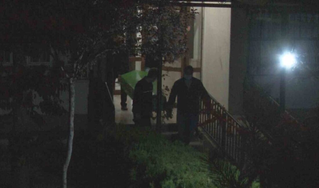 Kayseri’de arkadaşlarıyla eğlenmek için gittiği evde pompalı tüfekle vurularak hayatını