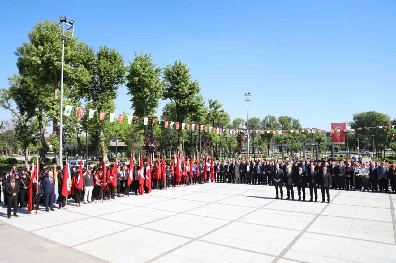 İnegöl’de 19 Mayıs Atatürk’ü Anma, Gençlik ve Spor Bayramı kapsamında