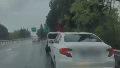 Sakarya’da düzenlenen silah kaçakçılığı operasyonunda, İstanbul’dan temin ettikleri ruhsatsız silahları