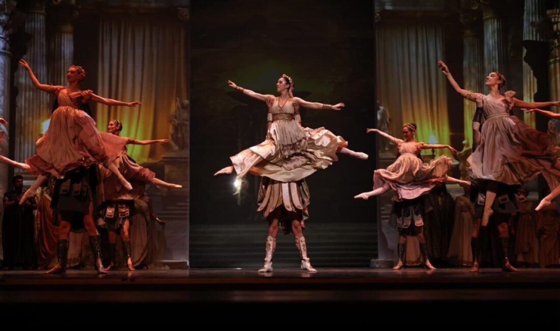 Denizli Büyükşehir Belediyesi ev sahipliğinde düzenlenen 2. Denizli Opera ve