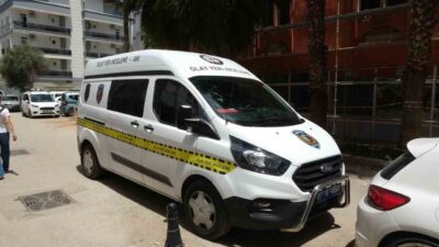 Antalya’da havalimanında çalıştığı öğrenilen 36 yaşındaki Semih Abbak, yalnız yaşadığı