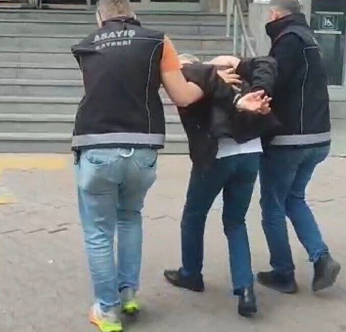 Kayseri İl Emniyet Müdürlüğü ekiplerince yapılan çalışmalarda hakkında ’silahla yağma’