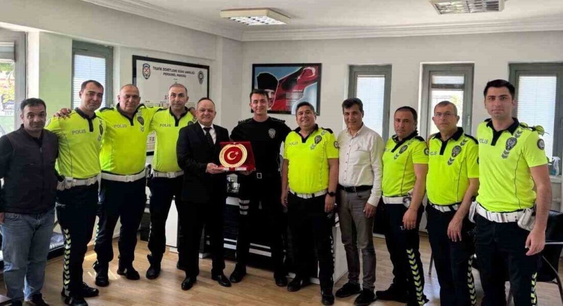 Tarsus İlçe Emniyet Müdürlüğü’nde görev yapan ve yaş haddinden dolayı