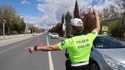 Düzce’de İl Emniyet Müdürlüğüne bağlı trafik ekipleri tarafından yapılan denetimlerde