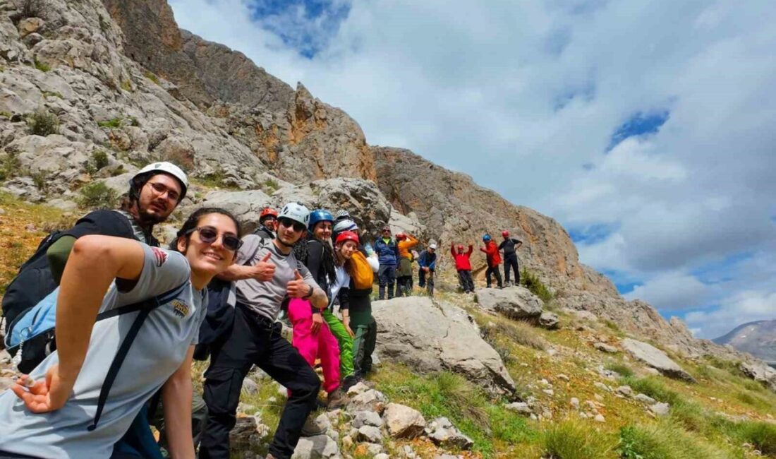 Ankyra Doğa Sporları Kulübü tarafından düzenlenen “Kemaliye Macera Zirvesi” etkinliği
