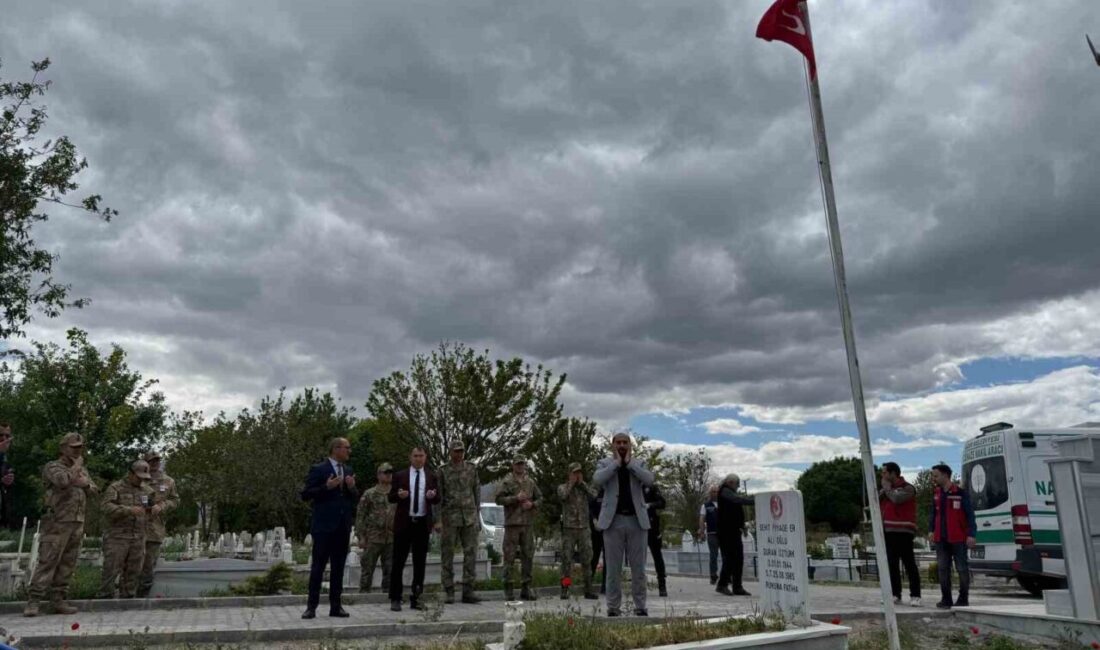 1965 yılında Iğdır’da şehit olan ve kimsesizler mezarlığına defnedilen Onbaşı