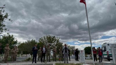 1965 yılında Iğdır’da şehit olan ve kimsesizler mezarlığına defnedilen Onbaşı