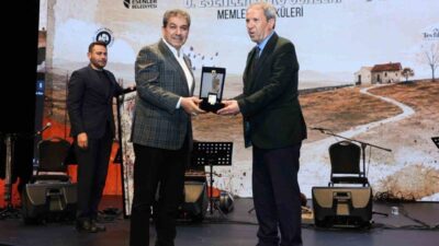 Esenler Belediyesi’nce düzenlenen 6. Esenler Öykü Günleri kapsamında “Onur Ödülü”