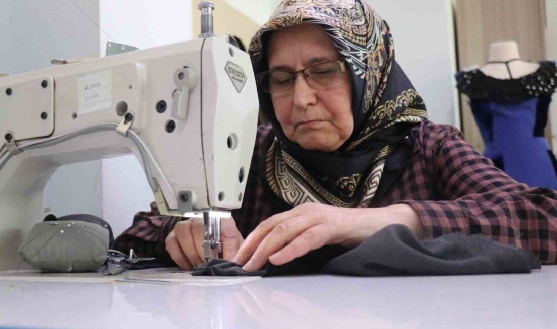 Sakarya’nın Adapazarı ilçesinde yaşayan 65 yaşındaki Remziye Demir, çocuklarını okutmak