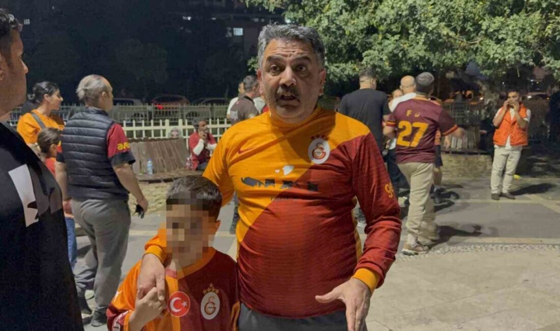 Adana’da Galatasaray’ın şampiyonluk kutlamaları sırasında Adana Demirsporlu taraftarlar bir çocuğun