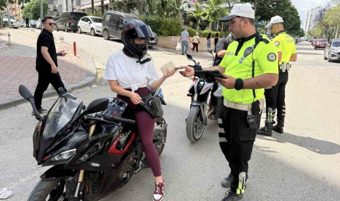 Adana’da, trafik uygulamasında 274 motosiklet sürücüsüne para cezası kesildi. İl