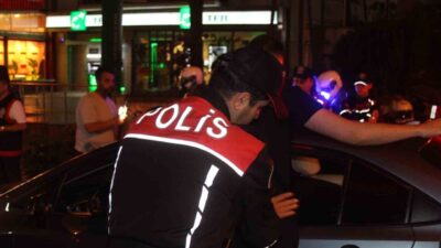 Adana’da bayram denetimleri kapsamında gerçekleştirilen “Huzur ve Güven” uygulamasında, çeşitli