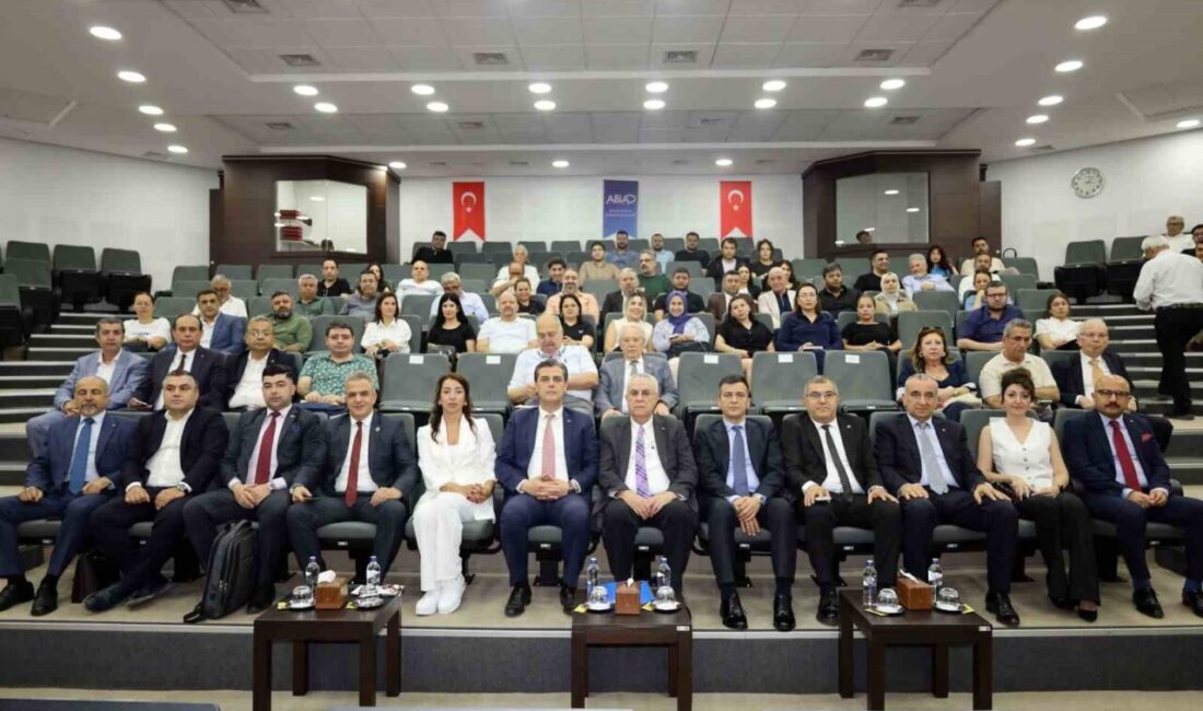 Adana Sanayi Odası Yönetim Kurulu Başkanı Zeki Kıvanç, küresel ölçekte