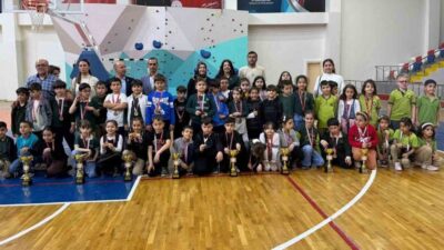 Adıyaman Özel Doğa Koleji öğrencileri, Okul Sporları Satranç Turnuvası’nda elde