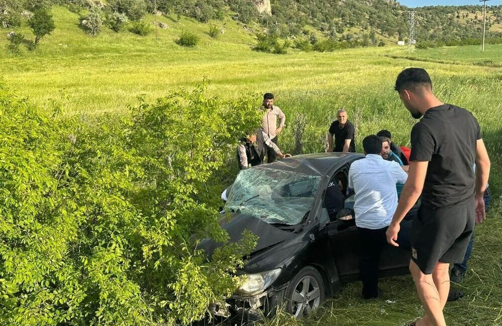 Adıyaman’ın Gölbaşı ilçesinde iki otomobilin kafa kafaya çarpışması sonucu 4
