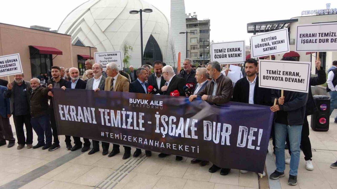 Temiz Ekran Hareketi tarafından “Ekranlar hepimizin, gelecek hepimizin” sloganıyla dijital