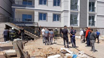 Adıyaman’da yapımı devam eden bir inşaatta doğalgaz borusundan sızan gazın