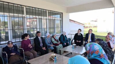 Ağrı Valisi Önder Bozkurt ve eşi Betül Bozkurt, Kurban Bayramı