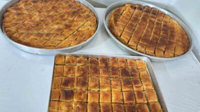 Kurban Bayramı öncesi Ağrı’da evlerde baklava hazırlığı başladı. Bayram sofralarının