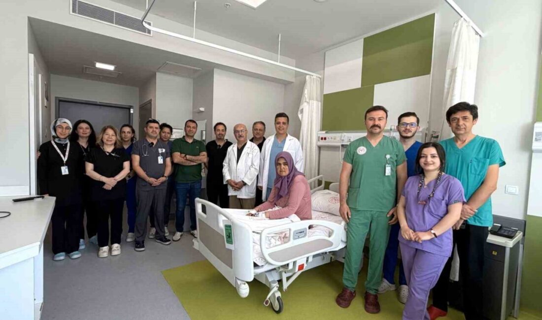 Manisa’da şiddetli ağrı şikayetiyle hastaneye başvuran Havva Ulukan, Manisa Şehir