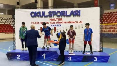 Amasya’da düzenlenen Okul Sporları Halter Yıldız (Erkek-Kız) Türkiye Şampiyonası’nda 42
