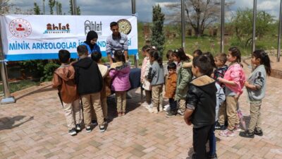 Bitlis’in Ahlat ilçesinde 18-24 Mayıs Müzeler Haftası, düzenlenen çeşitli etkinliklerle