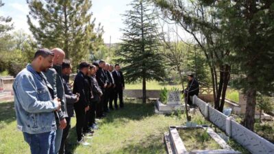 Elazığlı milli atlet Ahmet Aytar, vefatının 34. yıldönümünde kabri başında