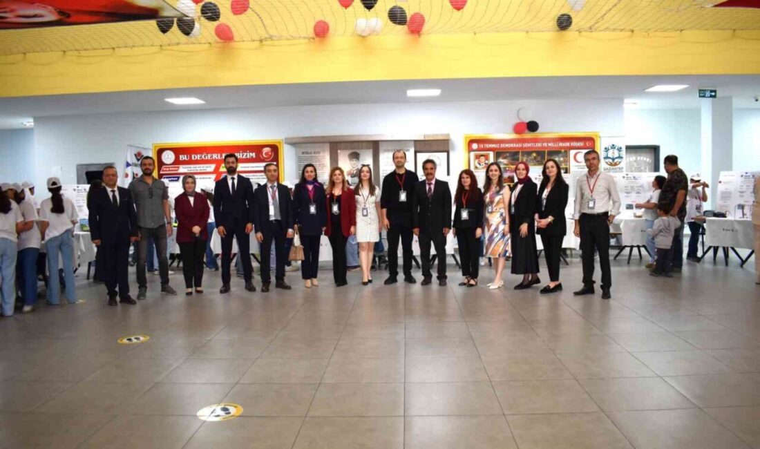 4006 Bilim Fuarı kapsamında Ahmet Karahan Ortaokulu’nda düzenlenen bilim şöleni,