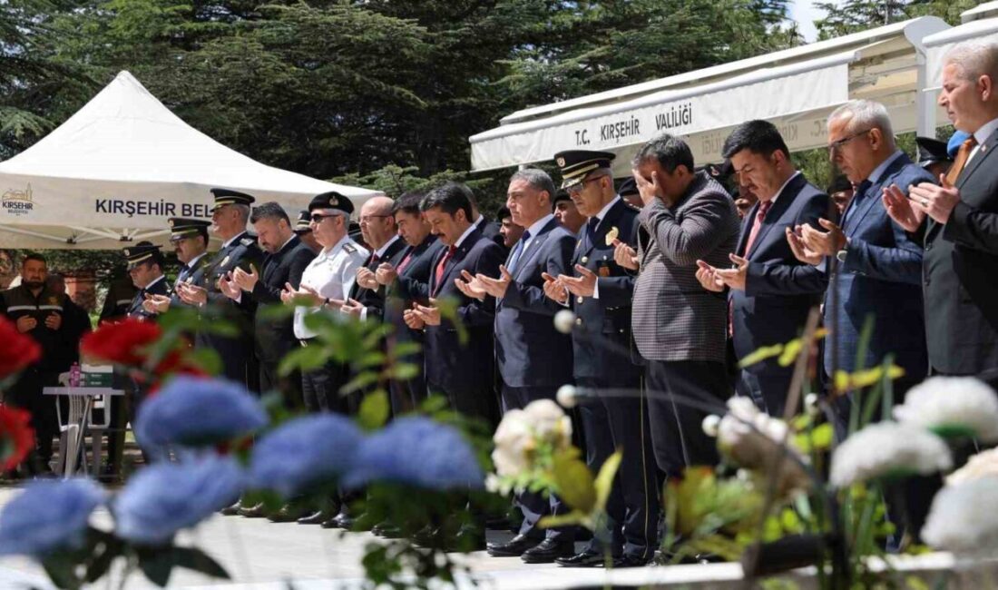 Kırşehir’de Ahmet Tozluklu Şehitliği’nde bayram programı düzenlendi. Kurban Bayramı ve