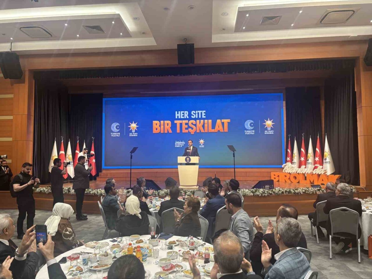 AK Parti İstanbul İl Başkanı Abdullah Özdemir, ’Her Site Bir