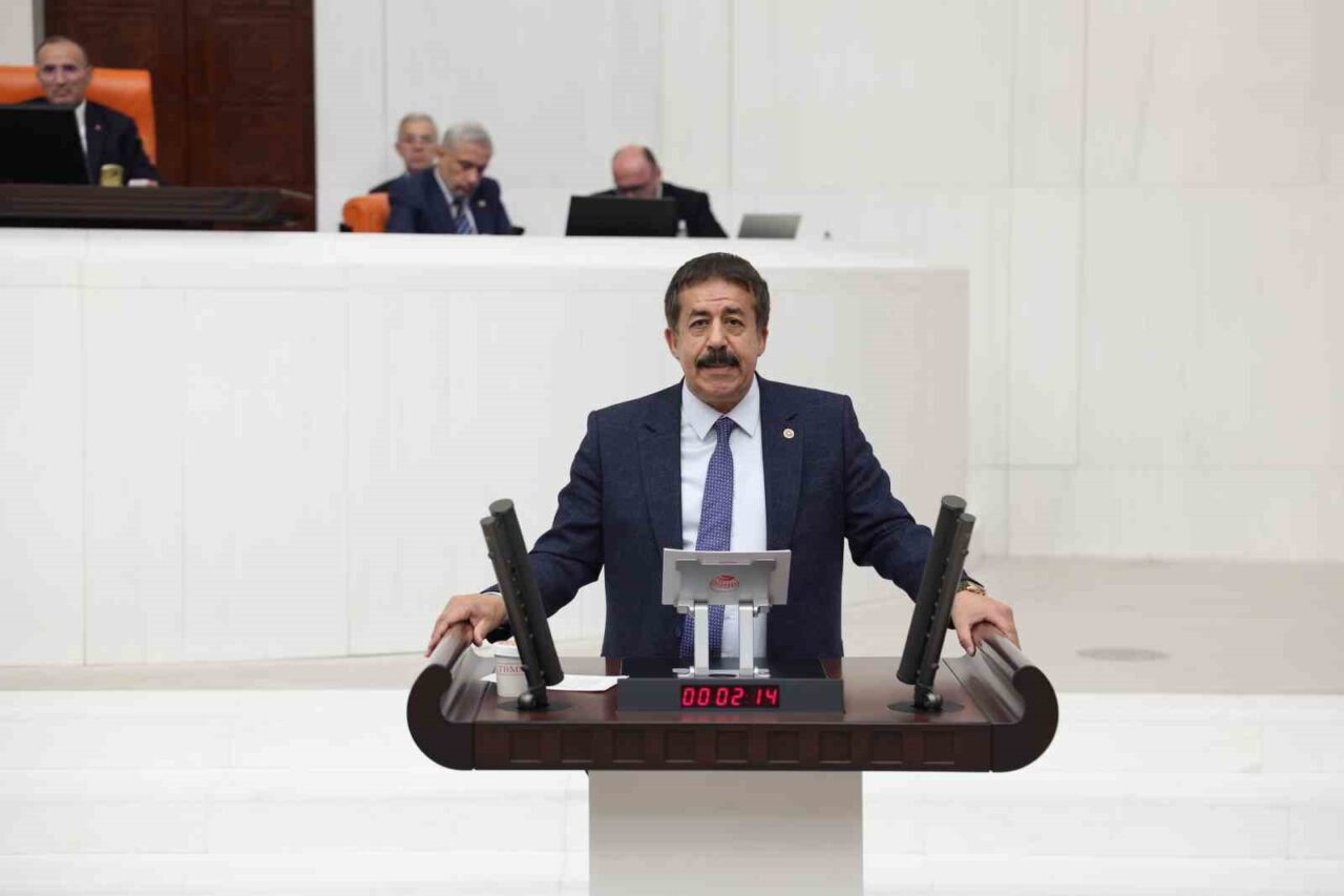 AK Parti Erzurum Milletvekili Abdurrahim Fırat, son dönemde meslektaşlarına karşı