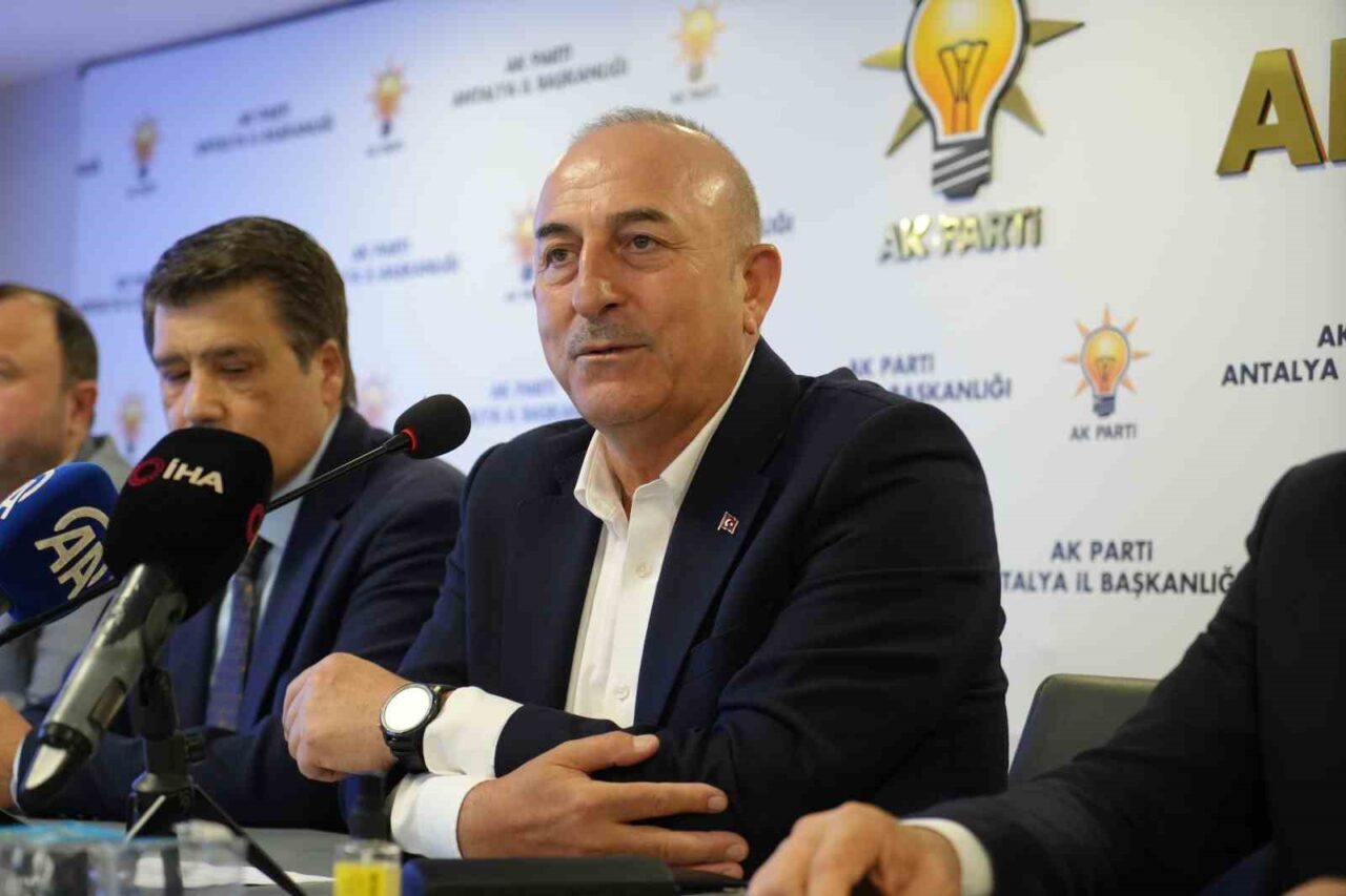 Antalya’da CHP’den AK Parti’ye geçen Serik Belediye Başkanı Kadir Kumbul