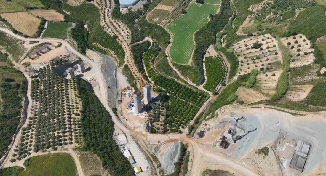 Ulaştırma ve Altyapı Bakanı Abdulkadir Uraloğlu, Antalya-Alanya Otoyolu Projesi’nde yapım