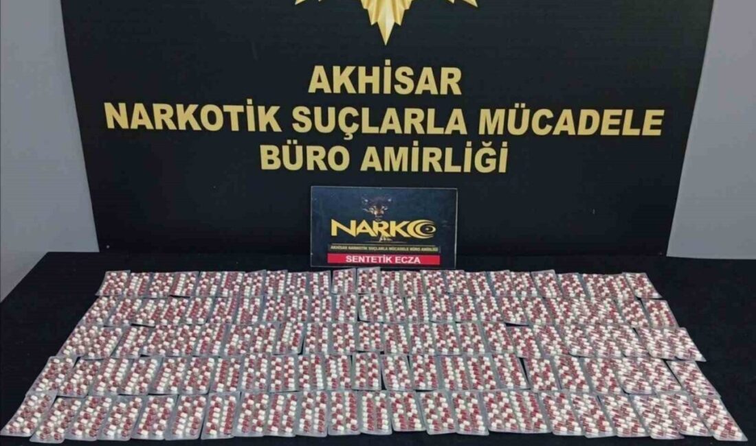 Manisa’nın Akhisar ilçesinde narkotik ekiplerinin düzenlediği operasyonda bir şüphelinin iş